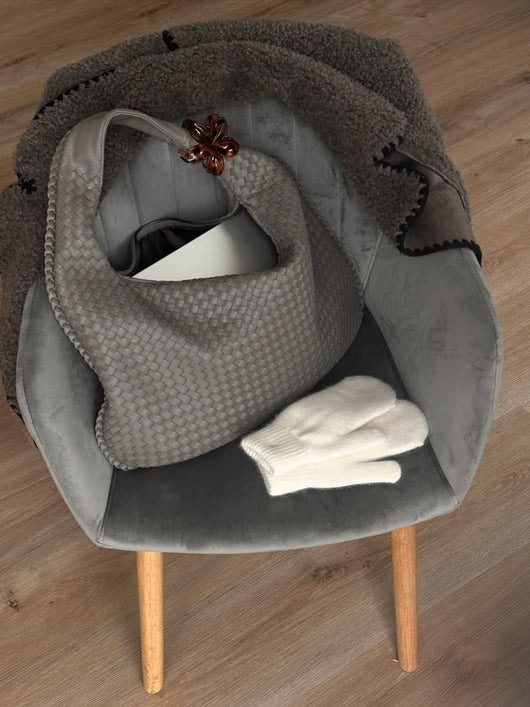 #color_grey